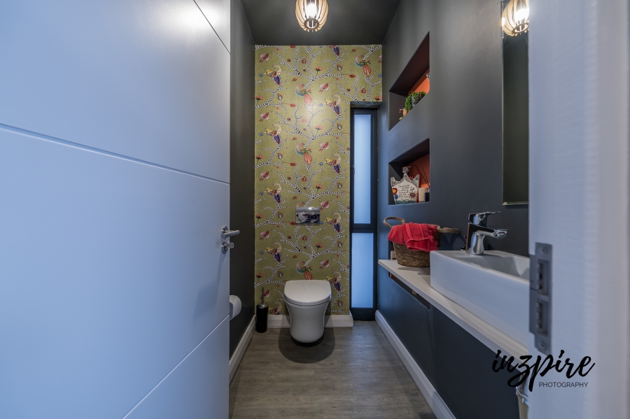 4 Bedroom Property for Sale in Village On Sea Western Cape